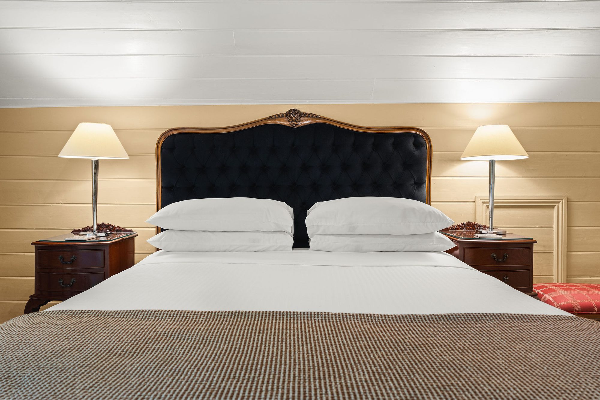 Margueritte room at Kurrara Historic Guest House
