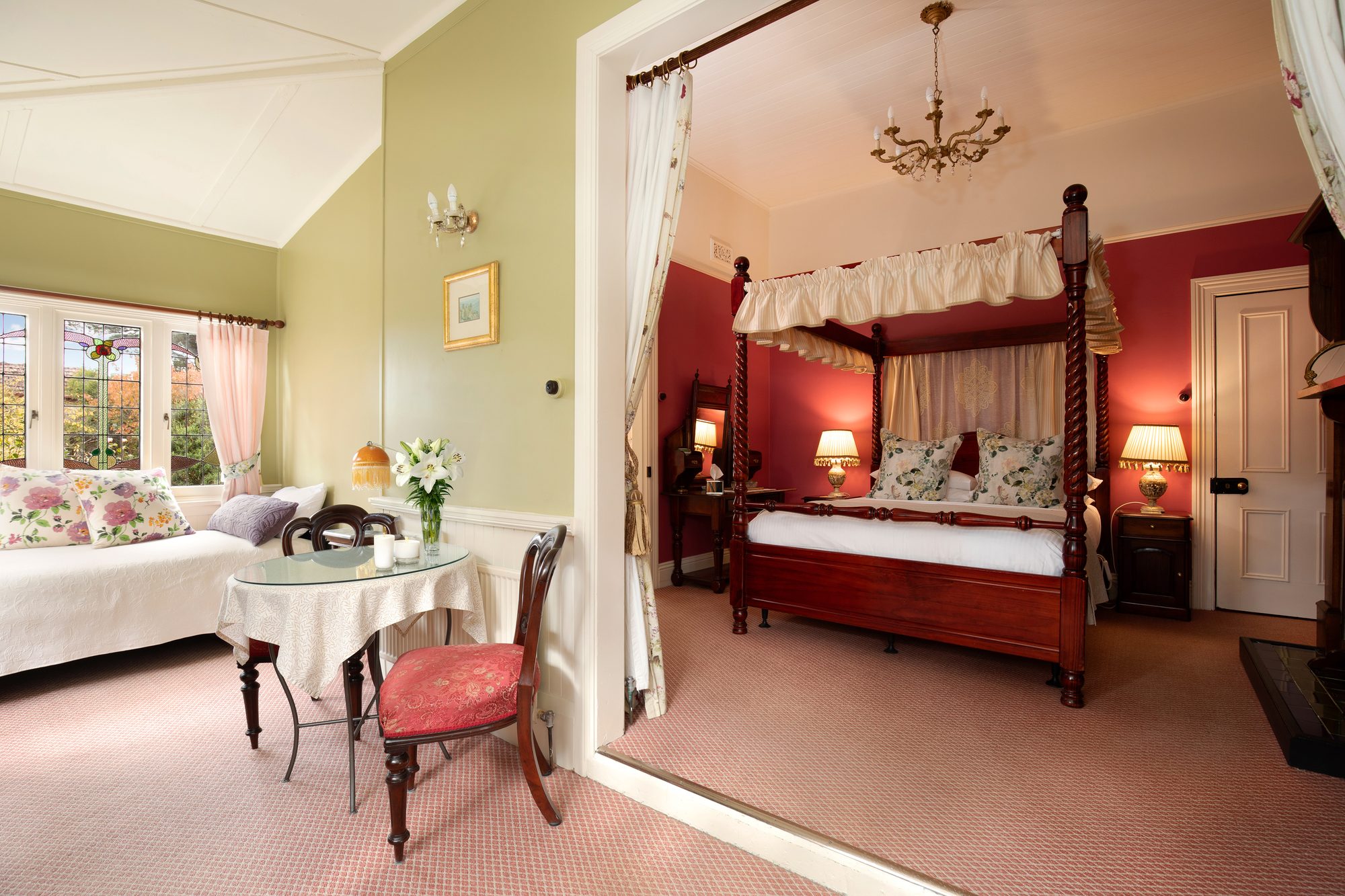English Rose room at Kurrara Historic Guest House