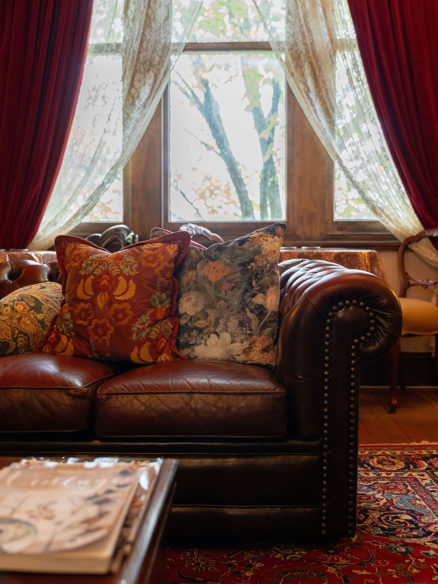 Guest sitting and common rooms at Kurrara